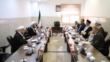 بررسی ظرفیت همکاری حوزه­‌های علمیه و پژوهشگاه معارف انقلاب اسلامی