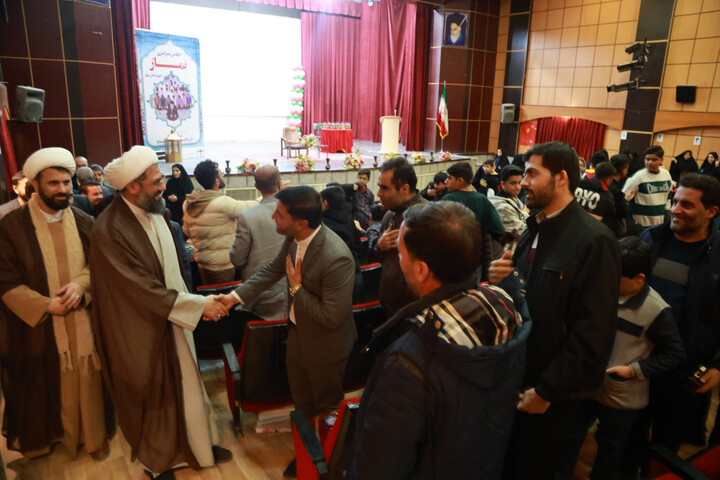 تصاویر / اجلاس سراسری نماز در شهرستان بهار