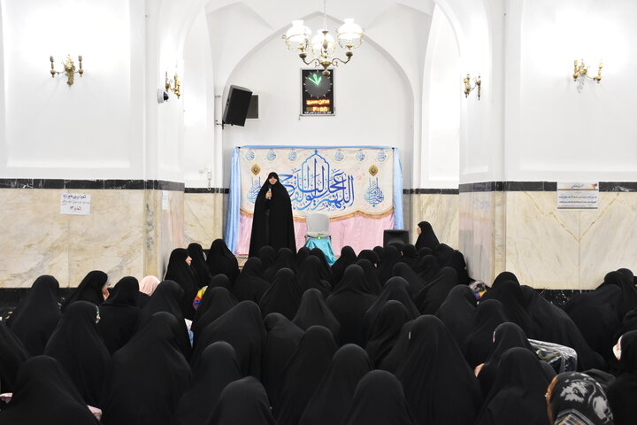 مراسم افتتاحیه اعتکاف طلبگی ۴۵۰ نفر از طلاب خواهر حوزه علمیه خراسان در حرم مطهر رضوی