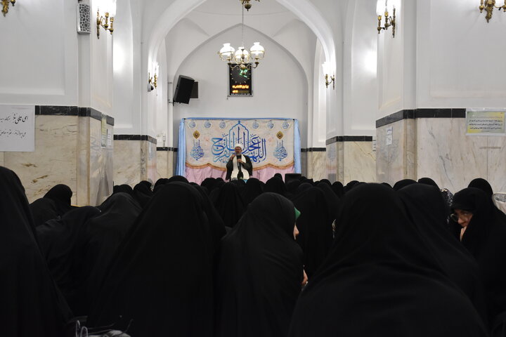 مراسم افتتاحیه اعتکاف طلبگی ۴۵۰ نفر از طلاب خواهر حوزه علمیه خراسان در حرم مطهر رضوی