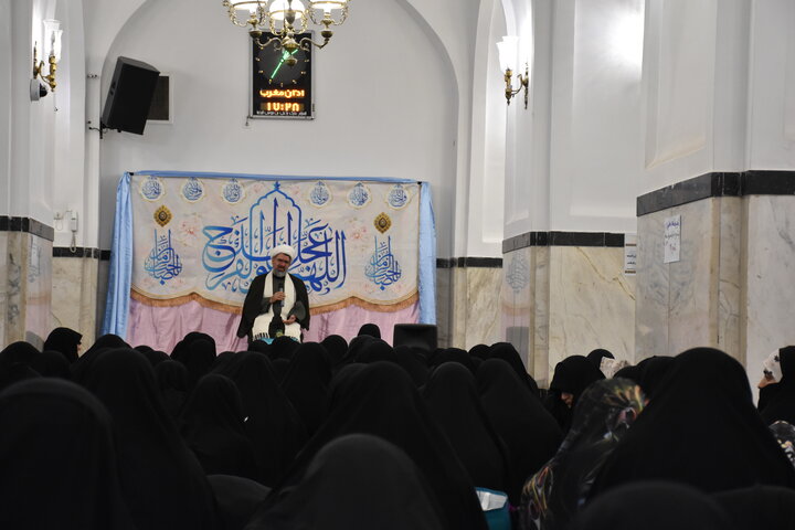 مراسم افتتاحیه اعتکاف طلبگی ۴۵۰ نفر از طلاب خواهر حوزه علمیه خراسان در حرم مطهر رضوی
