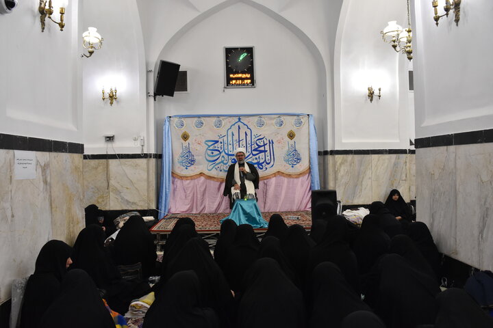 مراسم افتتاحیه اعتکاف طلبگی ۴۵۰ نفر از طلاب خواهر حوزه علمیه خراسان در حرم مطهر رضوی