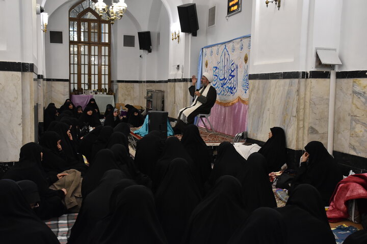 مراسم افتتاحیه اعتکاف طلبگی ۴۵۰ نفر از طلاب خواهر حوزه علمیه خراسان در حرم مطهر رضوی