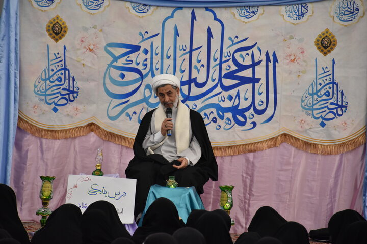 برگزاری درس اخلاق حجت‌الاسلام والمسلمین نظافت در جمع طلاب معتکف حرم مطهر رضوی