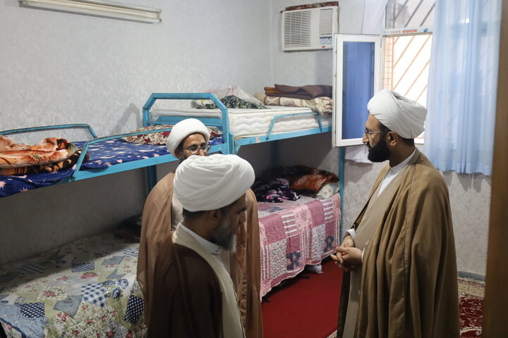 تصاویر/بازدید معاون امور طلاب و دانش‌آموختگان از مدرسه علمیه امام جعفر صادق علیه‌السلام قشم