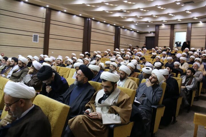 تصاویر/ اولین دوره آموزشی و توانمندسازی امامان مساجد طرح محراب استان آذربایجان غربی