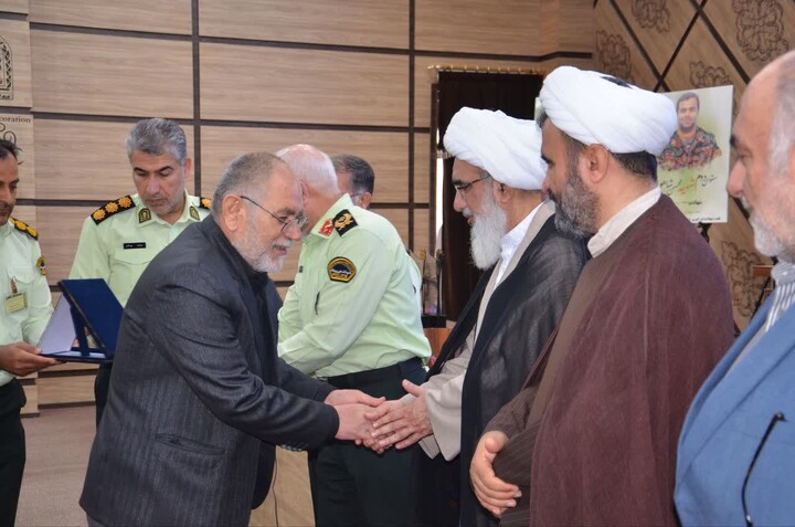 تصاویر/ دیدار امام جمعه بوشهر با پرسنل فراجا در بوشهر