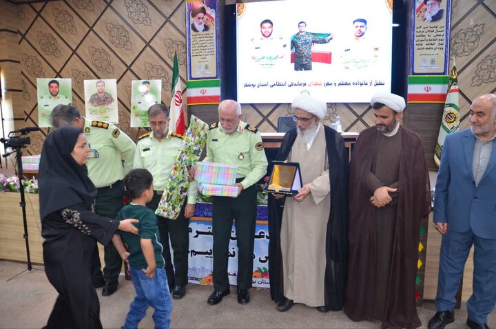 تصاویر/ دیدار امام جمعه بوشهر با پرسنل فراجا در بوشهر