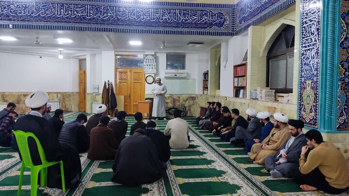 تصاویر/ ویژه برنامه پاسخ به شبهات ولایت فقیه در شهرستان لنگرود