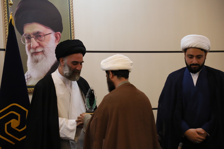 اختتامیهٔ کنگرهٔ بین المللی شعر زنان مقاومت