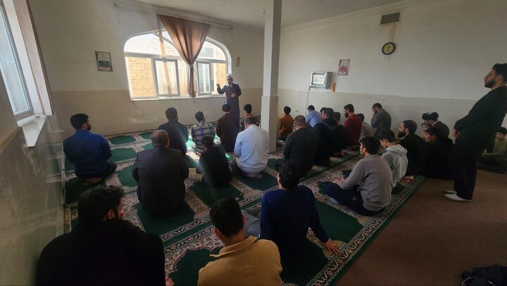 تصاویر / اردوی زیارتی تربیتی مدرسه علمیه ولیعصر (عج)  آستارا به مشهد مقدس