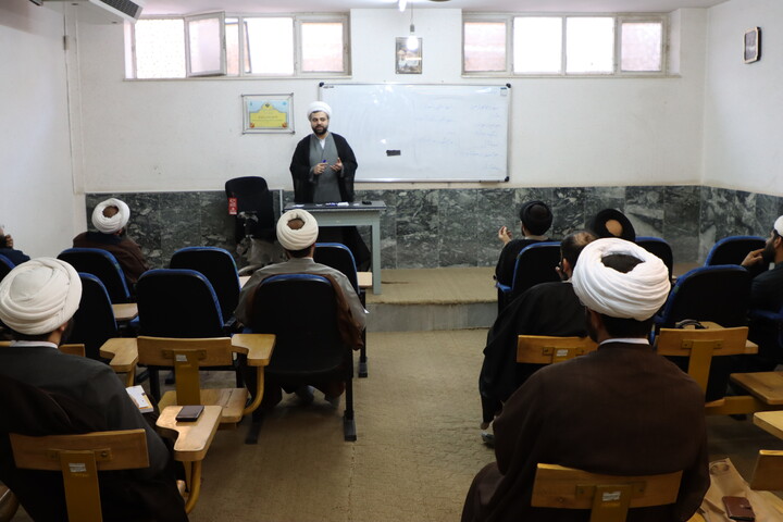 تصاویر / دومین اجلاسیه سالانه راهنمایان تهذیبی تربیتی مدارس علمیه کشور - 1