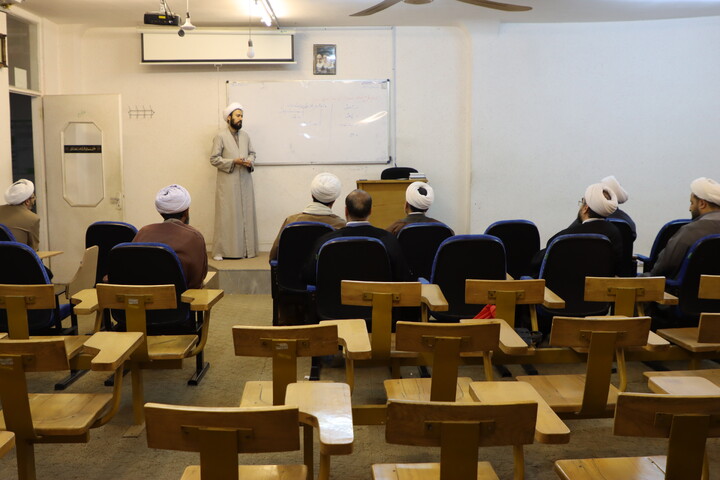 تصاویر / دومین اجلاسیه سالانه راهنمایان تهذیبی تربیتی مدارس علمیه کشور - 1