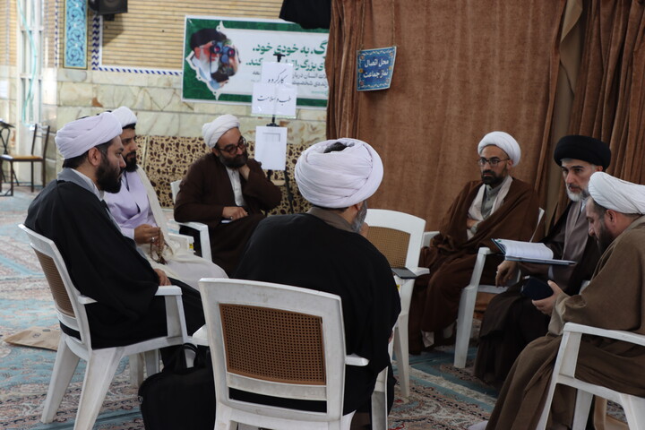 تصاویر / دومین اجلاسیه سالانه راهنمایان تهذیبی تربیتی مدارس علمیه کشور - 1