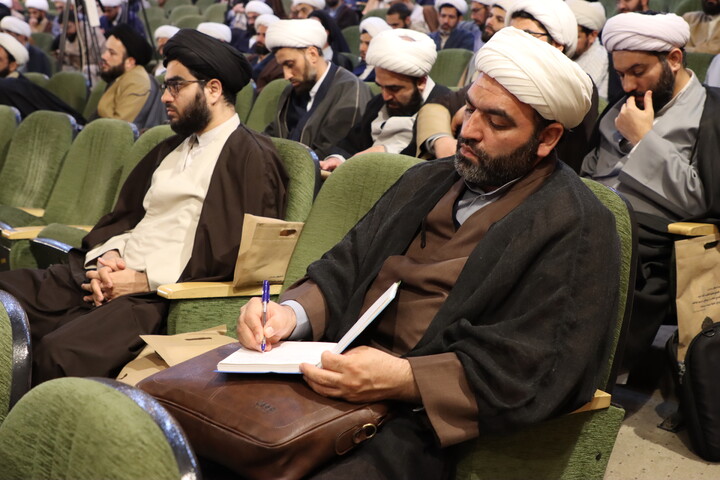 تصاویر / دومین اجلاسیه سالانه راهنمایان تهذیبی تربیتی مدارس علمیه کشور - 1