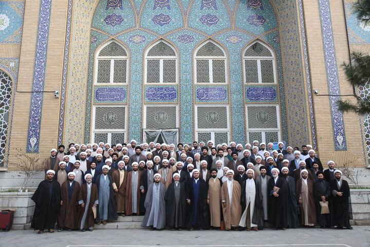 تصاویر / دومین اجلاسیه سالانه راهنمایان تهذیبی تربیتی مدارس علمیه کشور - 1