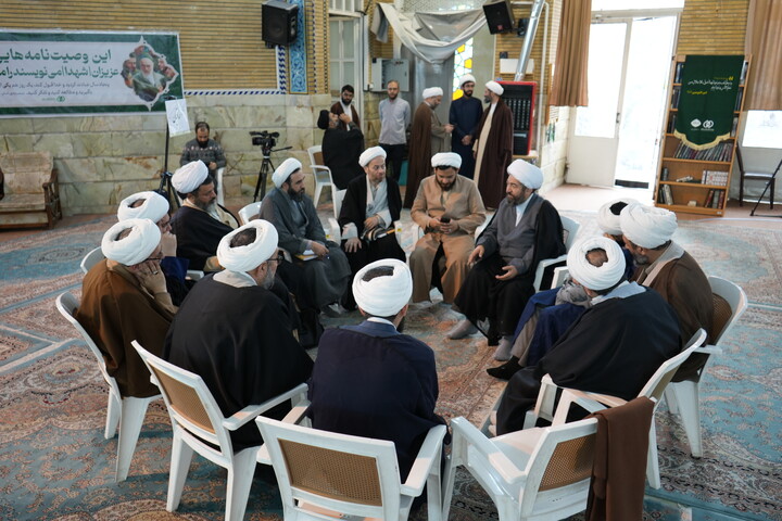 تصاویر / دومین اجلاسیه سالانه راهنمایان تهذیبی تربیتی مدارس علمیه کشور - 2