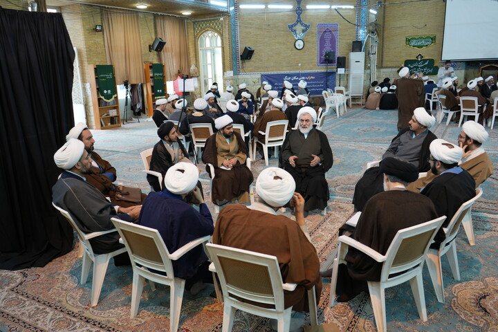 تصاویر / دومین اجلاسیه سالانه راهنمایان تهذیبی تربیتی مدارس علمیه کشور - 2