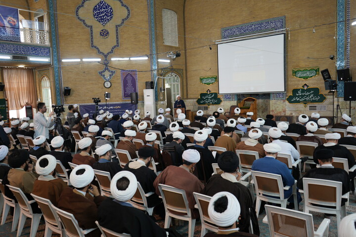 تصاویر / دومین اجلاسیه سالانه راهنمایان تهذیبی تربیتی مدارس علمیه کشور - 2