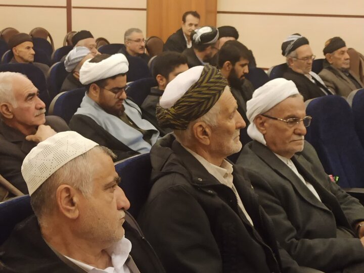 تصاویر/نشست سفیران زندگی با آیه‌ها در کامیاران؛ تأکید بر تقویت فعالیت‌های قرآنی