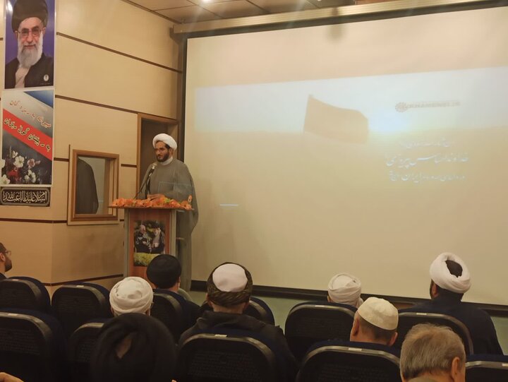 تصاویر/نشست سفیران زندگی با آیه‌ها در کامیاران؛ تأکید بر تقویت فعالیت‌های قرآنی