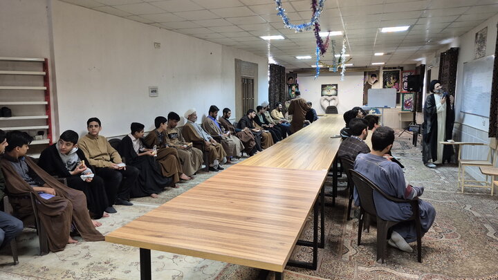 تصاویر/ درس اخلاق نماینده ولی فقیه در کاشان