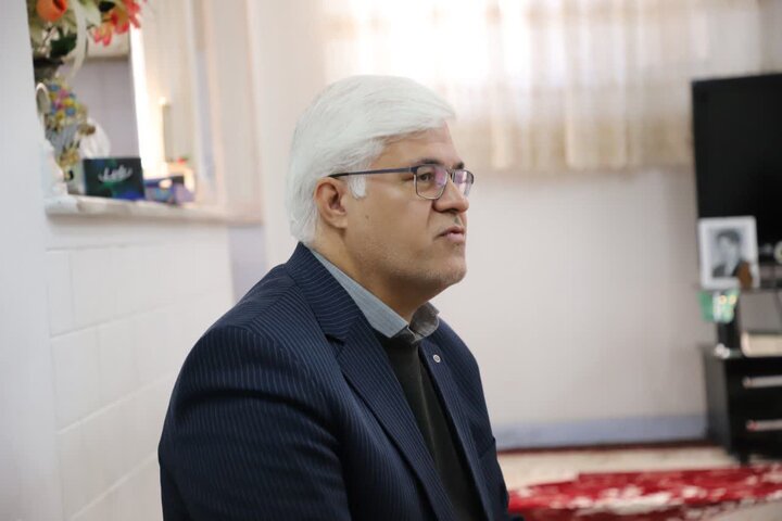 تصاویر/دیدار مشاور وزیر و رئیس مرکز امور زنان و خانواده وزارت کشور با مادر شهید سجاد یعقوبی