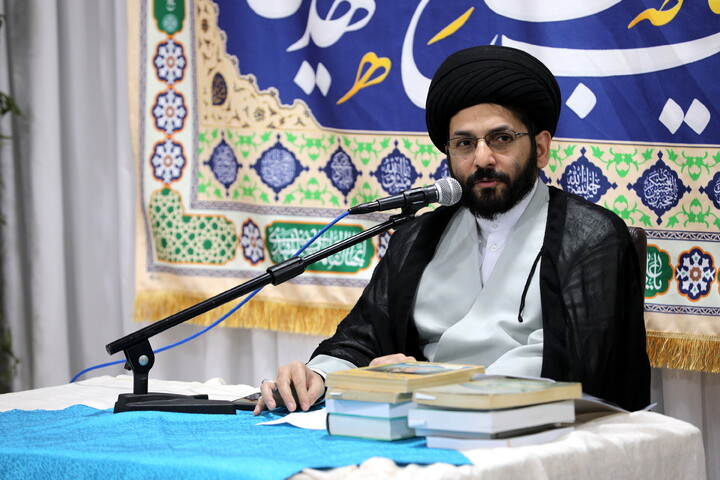 جلسه تبیینی برای دوره دانش افزایی مدیران مدارس حوزه علمیه قم در مشهد مقدس