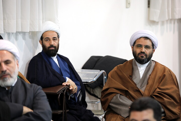 جلسه تبیینی برای دوره دانش افزایی مدیران مدارس حوزه علمیه قم در مشهد مقدس