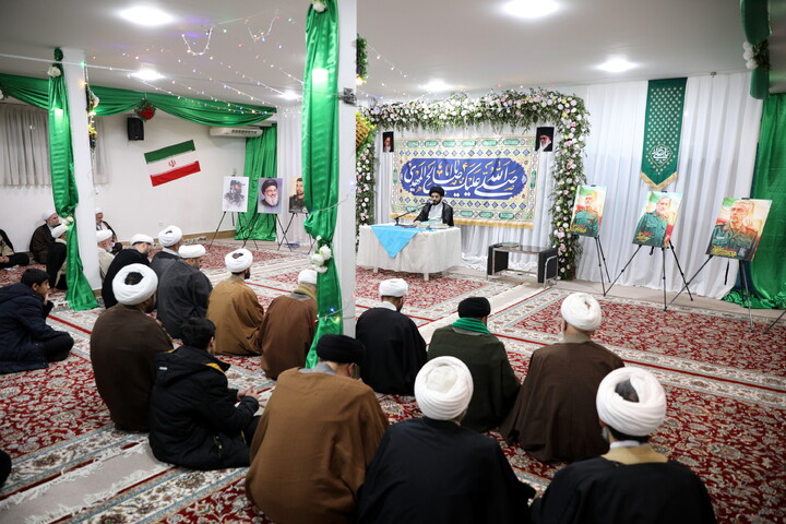 جلسه تبیینی برای دوره دانش افزایی مدیران مدارس حوزه علمیه قم در مشهد مقدس