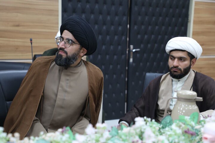 تصاویر/ گردهمایی ائمه جماعات و مبلغین شهرستان سمنان با حضور نماینده ولی‌فقیه در استان