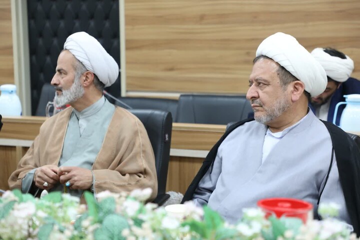 تصاویر/ گردهمایی ائمه جماعات و مبلغین شهرستان سمنان با حضور نماینده ولی‌فقیه در استان