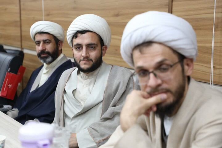 تصاویر/ گردهمایی ائمه جماعات و مبلغین شهرستان سمنان با حضور نماینده ولی‌فقیه در استان