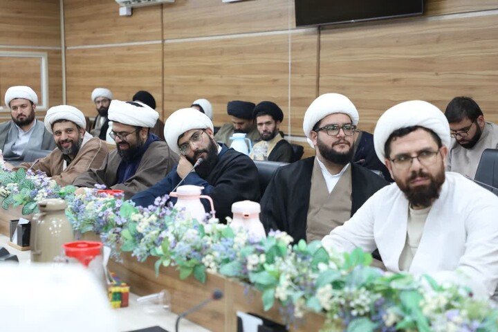 تصاویر/ گردهمایی ائمه جماعات و مبلغین شهرستان سمنان با حضور نماینده ولی‌فقیه در استان