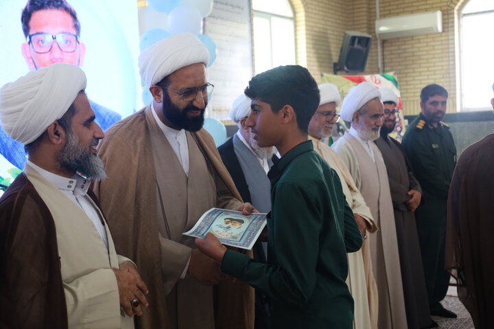 تصاویر/دیدار معاون امورطلاب و دانش‌آموختگان حوزه های علمیه با طلاب و والدین مدرسه علمیه حضرت ابوالفضل (ع) بندرعباس