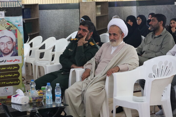 تصاویر/دیدار معاون امورطلاب و دانش‌آموختگان حوزه های علمیه با طلاب و والدین مدرسه علمیه حضرت ابوالفضل (ع) بندرعباس