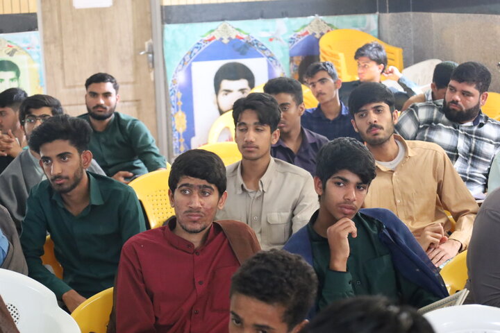 تصاویر/دیدار معاون امورطلاب و دانش‌آموختگان حوزه های علمیه با طلاب و والدین مدرسه علمیه حضرت ابوالفضل (ع) بندرعباس