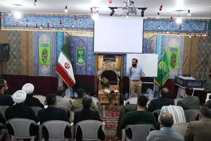 تصاویر/نشست تبیینی فعالان فرهنگی با حضور دستیار ارشد حوزه راهبردی سازمان تبلیغات اسلامی در اراک
