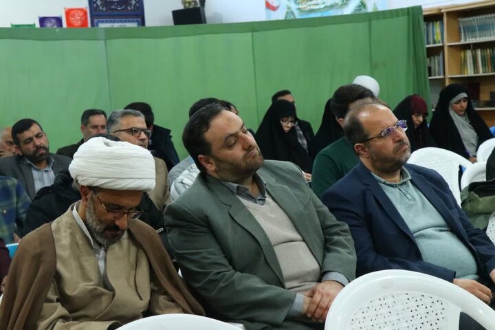 تصاویر/نشست تبیینی فعالان فرهنگی با حضور دستیار ارشد حوزه راهبردی سازمان تبلیغات اسلامی در اراک