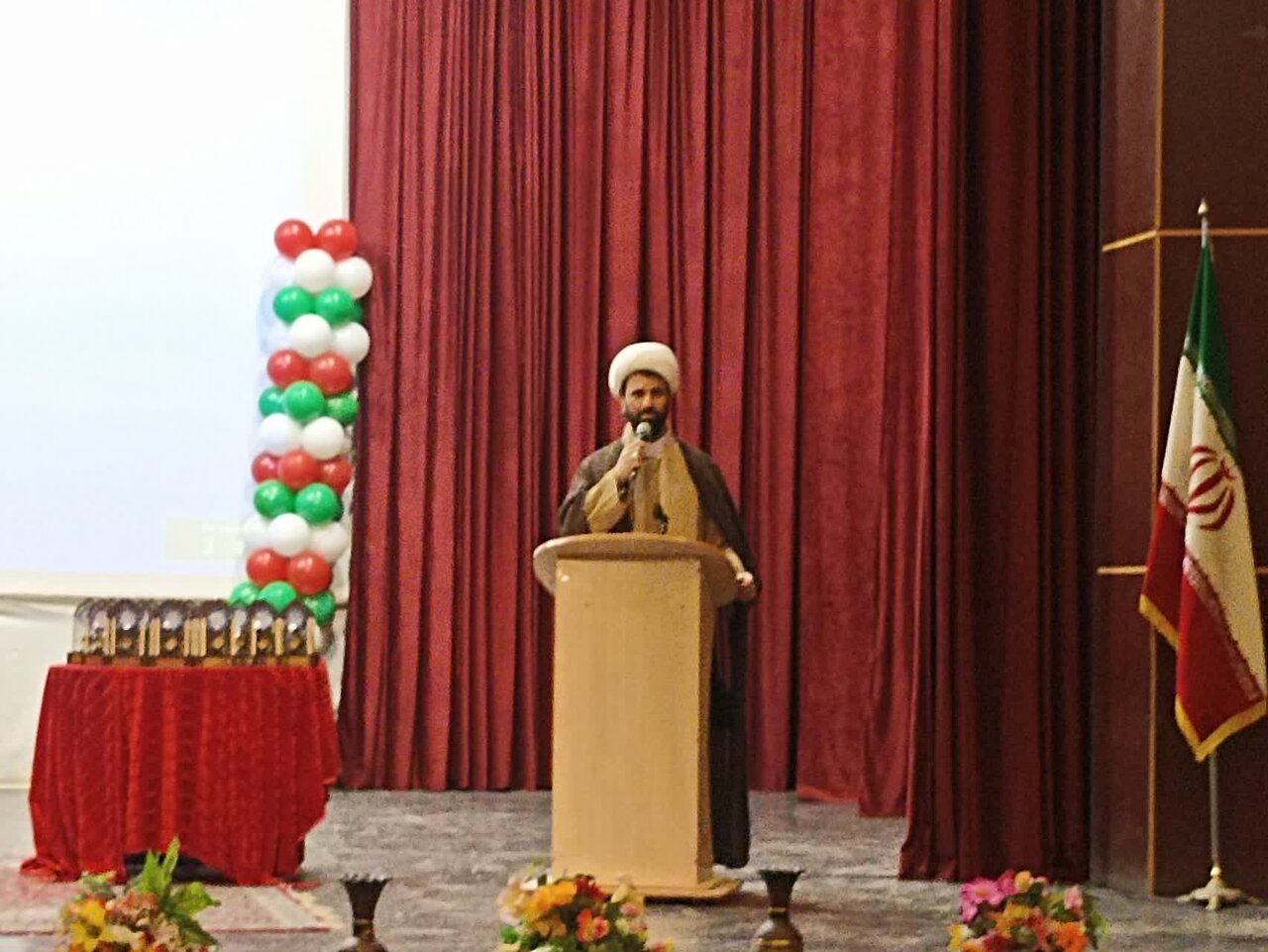 نماز دژ مستحکم خانواده در برابر تهاجم فرهنگی است