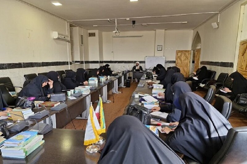 کارگاه تخصصی تربیت مربی عفاف و حجاب در کرمانشاه برگزار شد+عکس