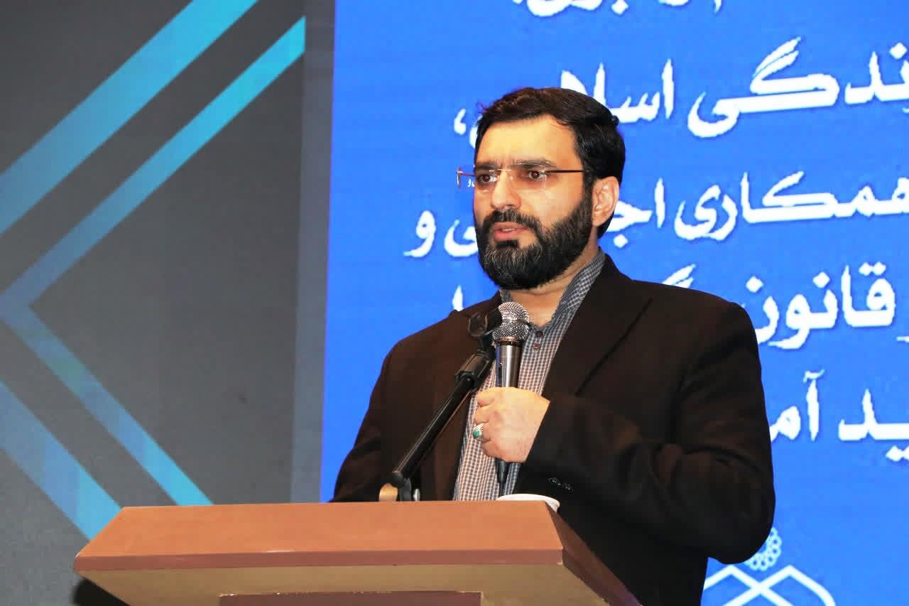سونامی اباحه‌گری در کمین سبک زندگی ایرانی است