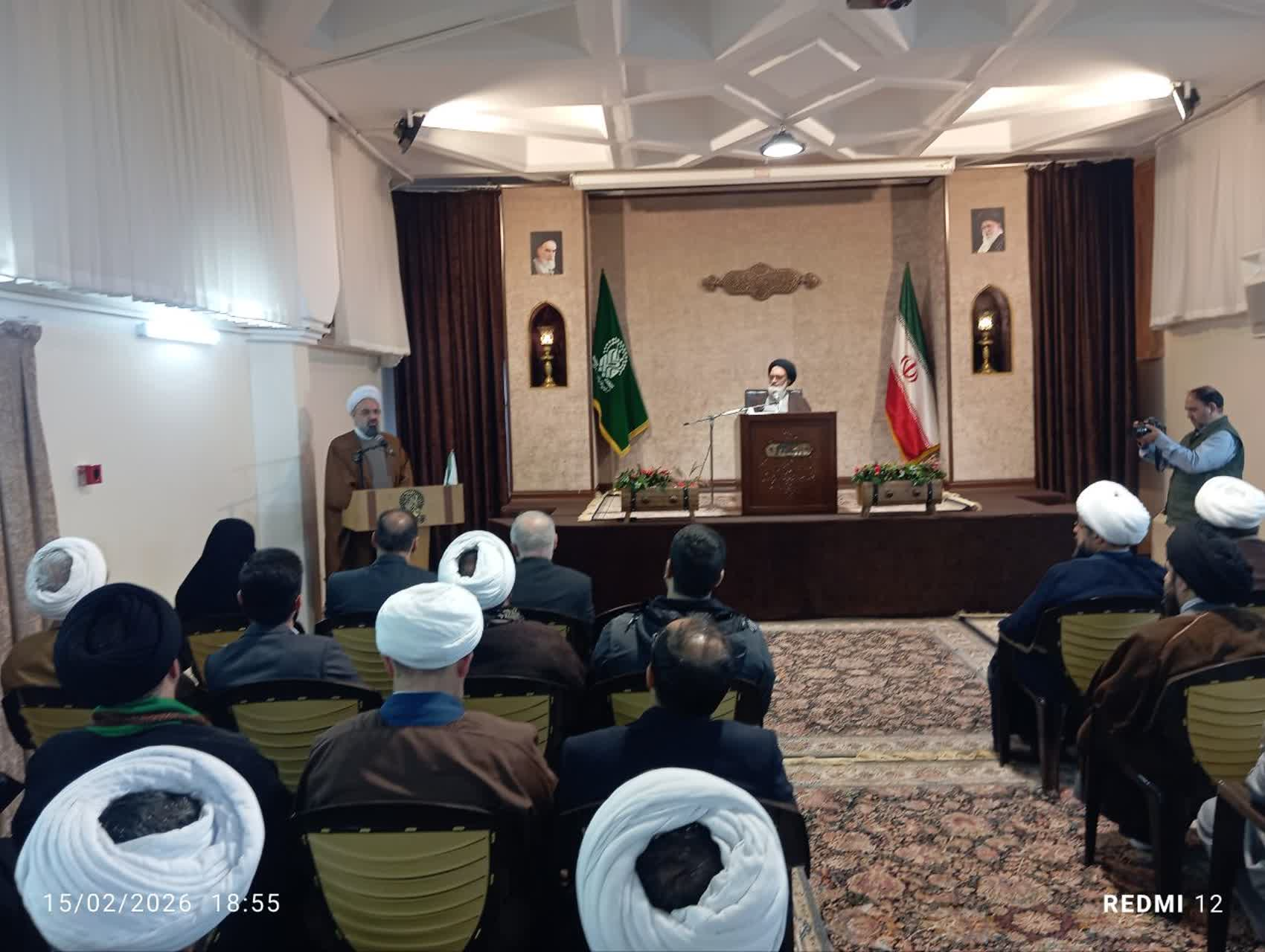 حفظ وحدت از مهم‌ترین معروف‌ها است