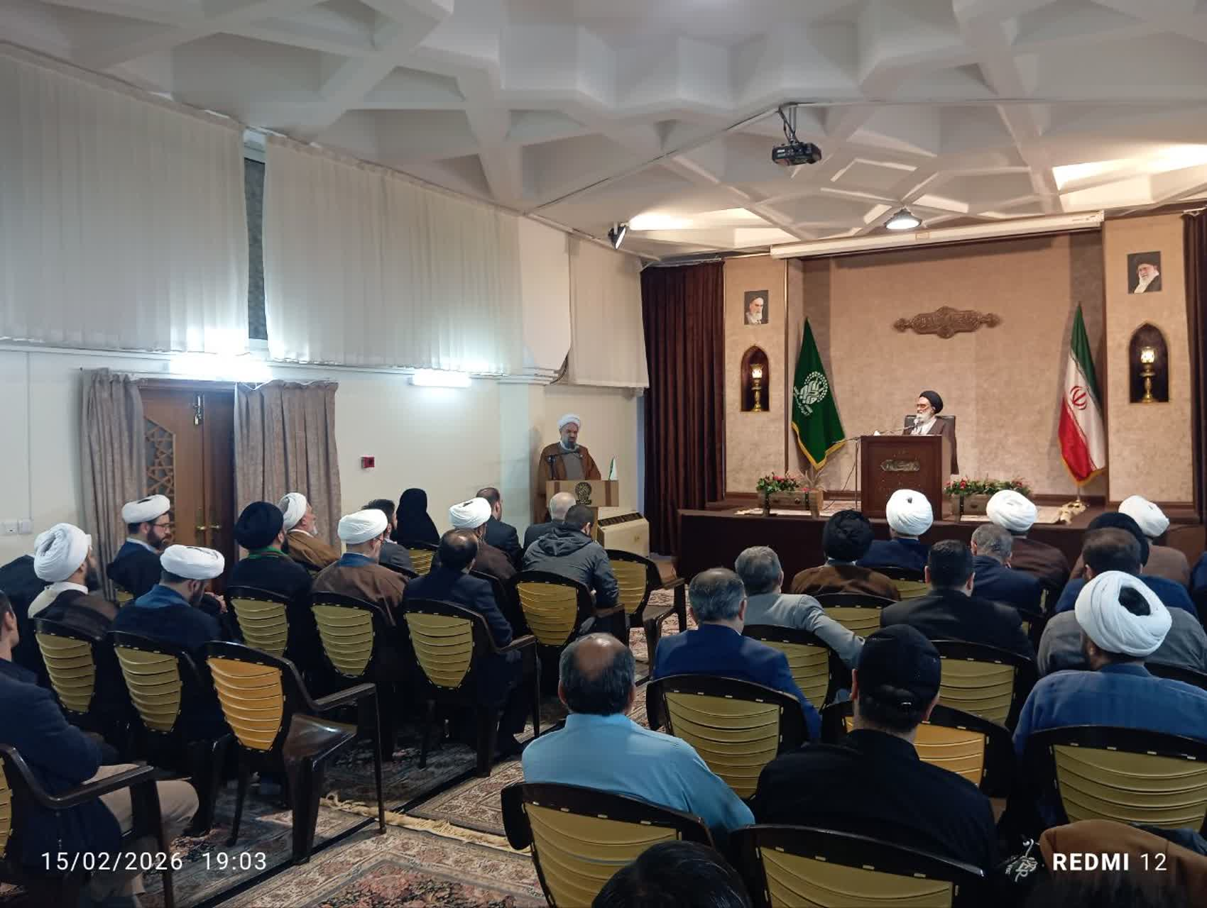 حفظ وحدت از مهم‌ترین معروف‌ها است