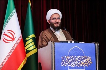 مسجد پایگاه اصلی تربیت و خدمت به مردم است