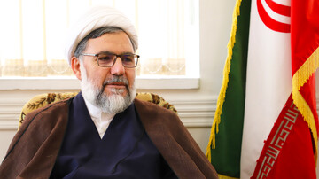 مبلغان تحلیل‌گر، شنوا و پاسخ‌گو باشند