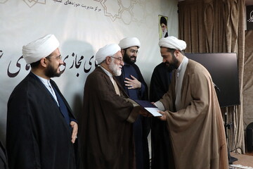 تصاویر/ اختتامیه اولین رویداد ملی «روایت حوزه بخش یادداشت نویسی»