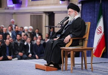 رهبر معظم انقلاب: خطرناکتر از ناو سلاحی است که آن را به قعر دریا می‌فرستد