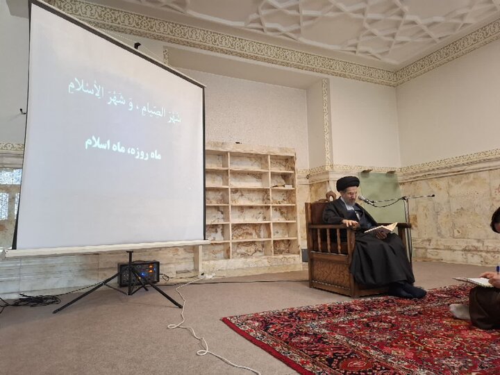 تصاویر/ برگزاری جلسه اخلاق  مدرسه علمیه امام حسین علیه السلام