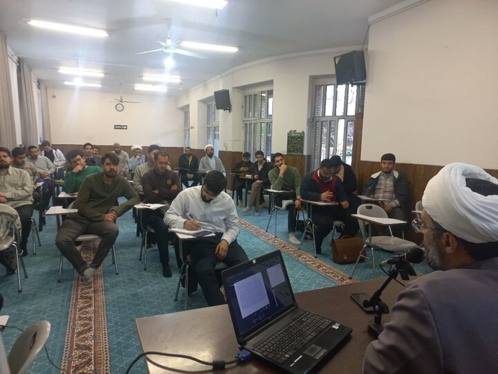 تصاویر / کارگاه نشست شیعه شناسی در مدرسه علمیه سفیران هدایت قزوین